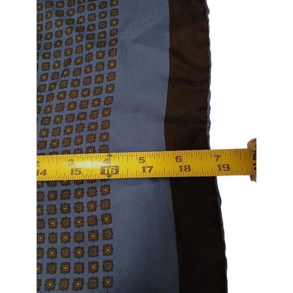 Vntg Silk Men's Pocket Scarf Hand Rolled Blue Black Geo Italy Suit Jacket Fancy - Picture 5 of 12